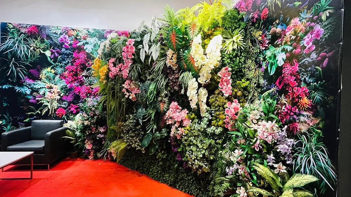 ผนังพรรณไม้